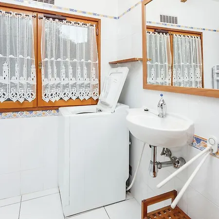 Detached Holiday With Shared Swimming Pool In A Marvellous Nature Reserve * Réquista